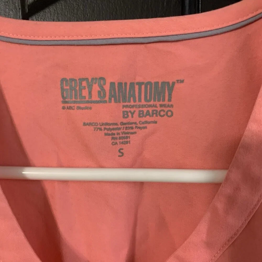 Grey's Anatomy By Barco Women's Medical Scrub Top Rose poly rayon Size Medium - Picture 3 of 10